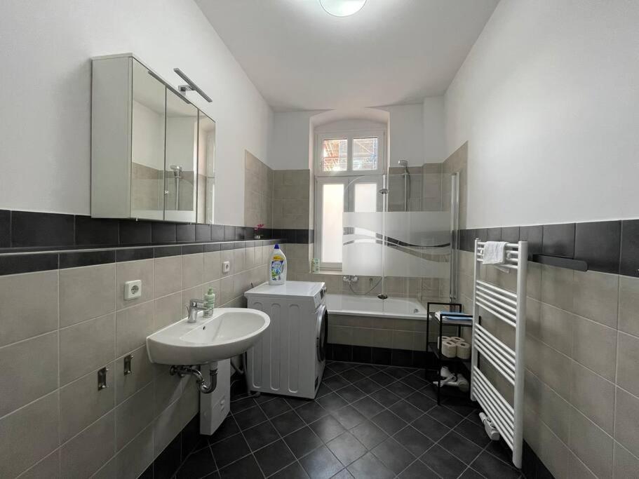 Lucky Stays Ls01 - Vollausstattung - Zentrum - Aufzug - Grosse Kueche - 2 Zimmer - Smart-Tv Magdeburg Eksteriør billede